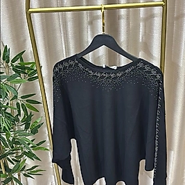 Taşlı yarasa kazak