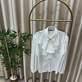 Fırfırlı krem gömlek